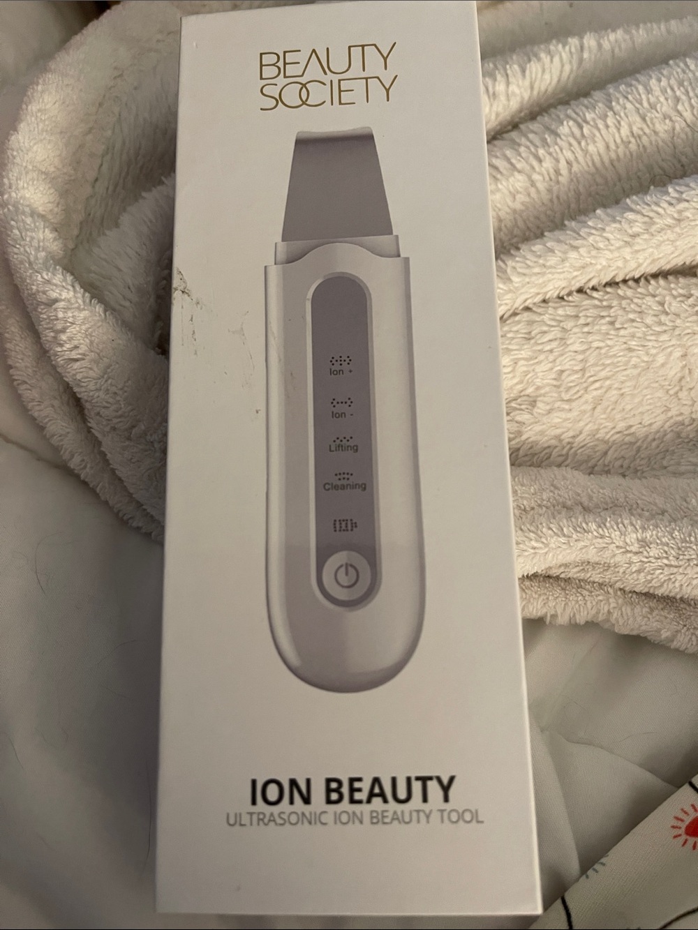 NWT Beauty Society Ion Beauty Ultrasonic Beauty Tool with USB
Charger & Manual
